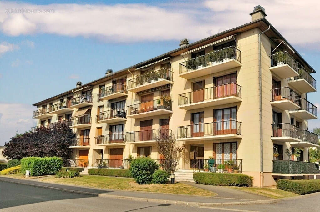 Parking à BOIS-D'ARCY