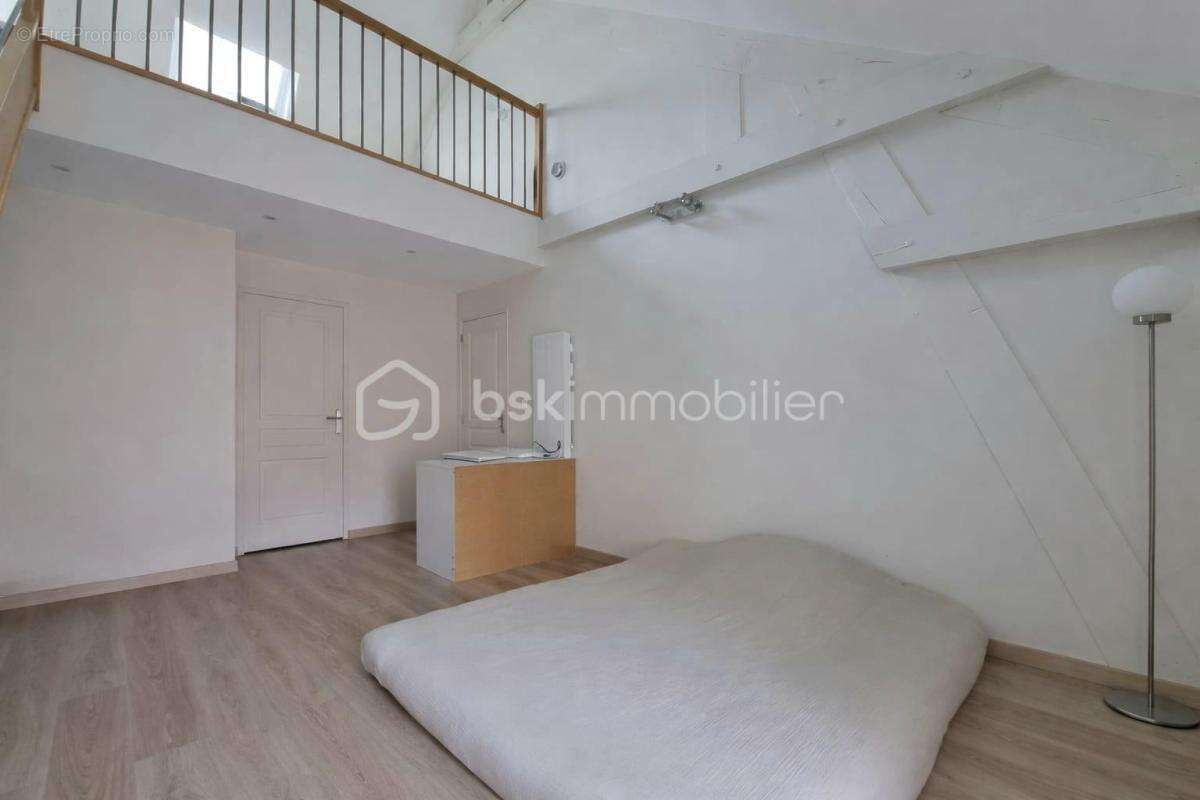 Maison à VERNEUIL-L'ETANG