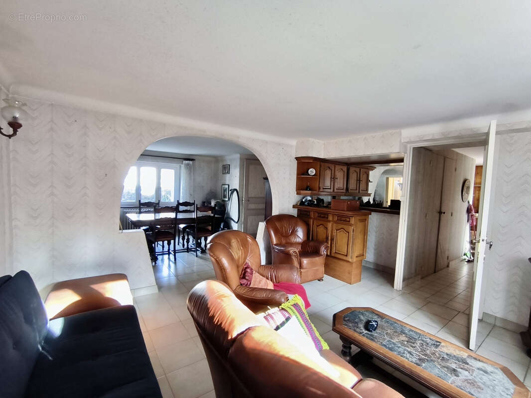 Maison à SAINT-SEBASTIEN-SUR-LOIRE