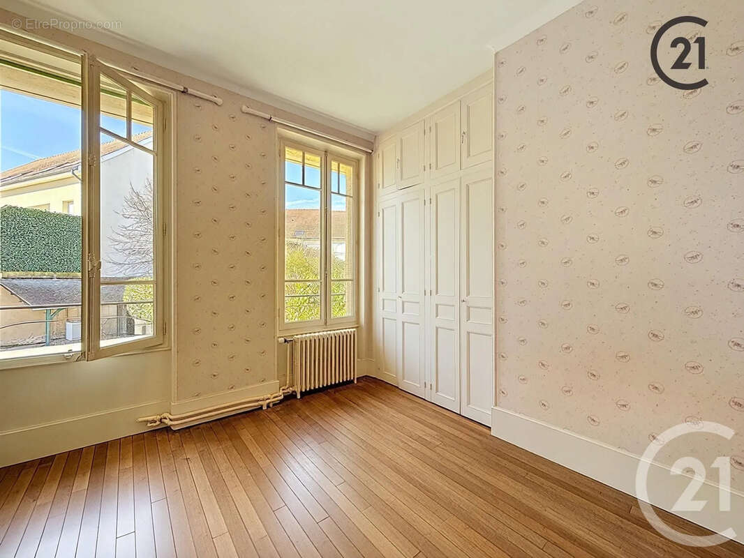 Maison 215 m² à Auxerre  - photo 11