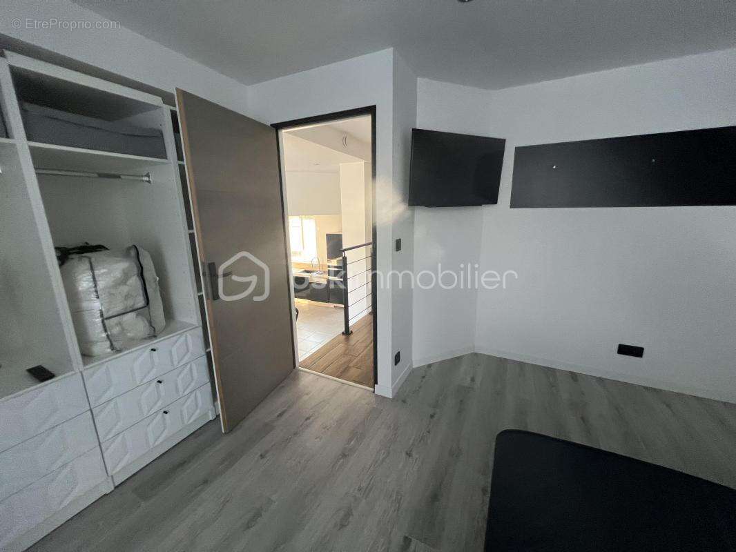 Appartement à BOMBON