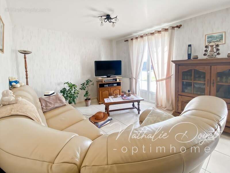 Maison à vendre 3 pièces CONDREN (02) - photo 3