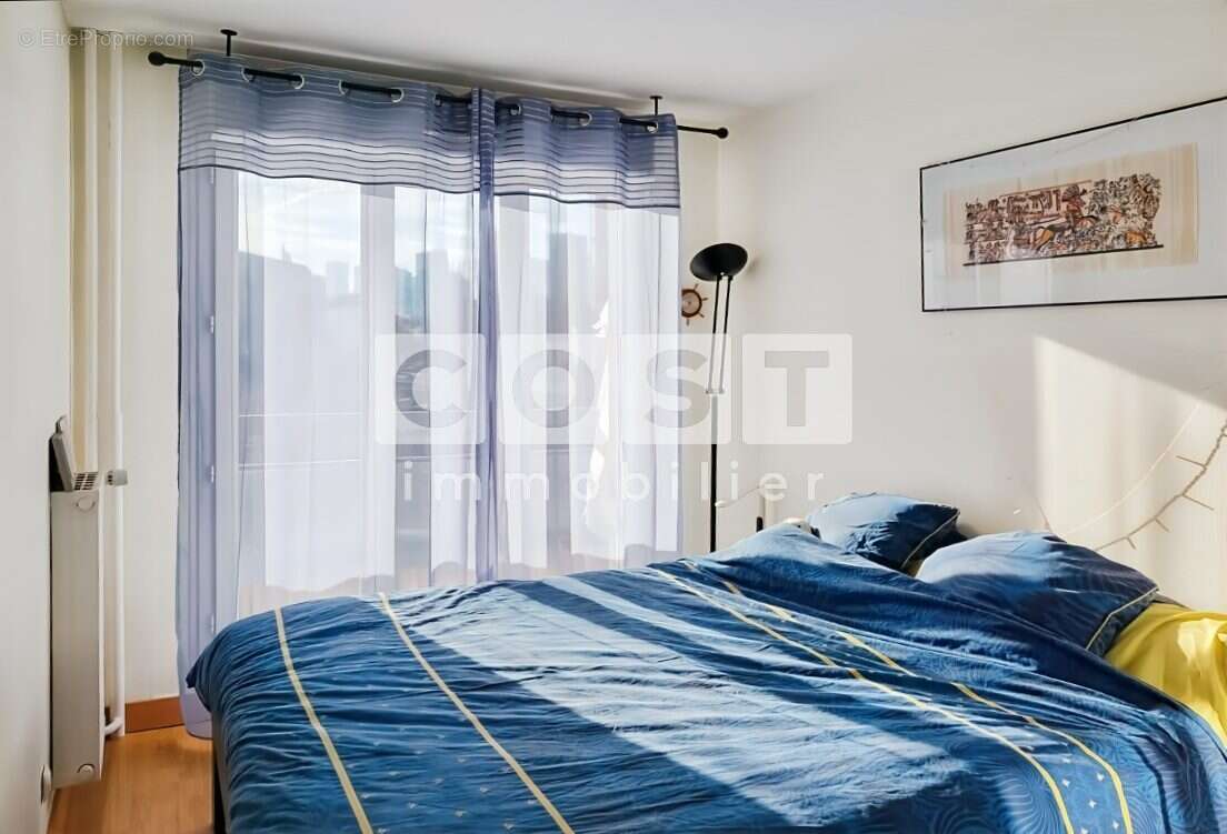 Appartement à LA GARENNE-COLOMBES