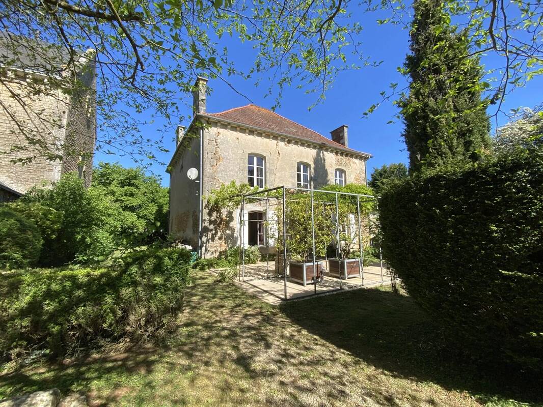 Maison à CEAUX-EN-COUHE