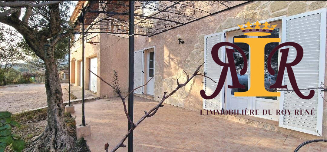 Maison à PUYLOUBIER