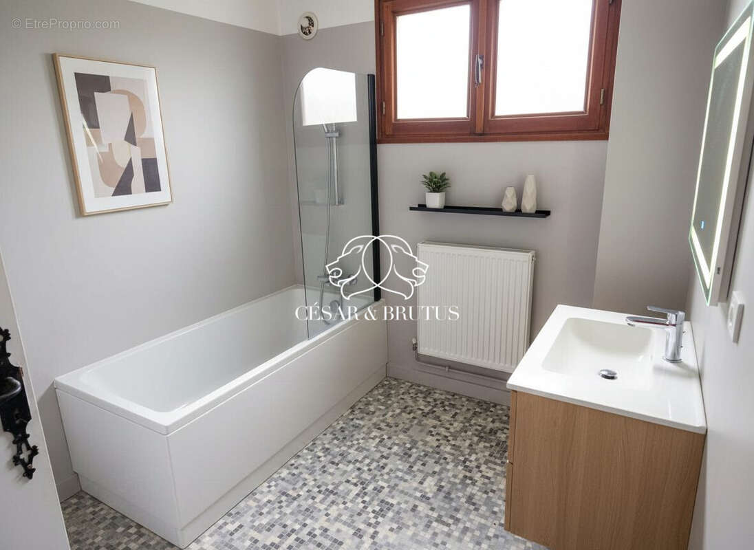 Maison 174 m² à Couzon-Au-Mont-D'or  - photo 7