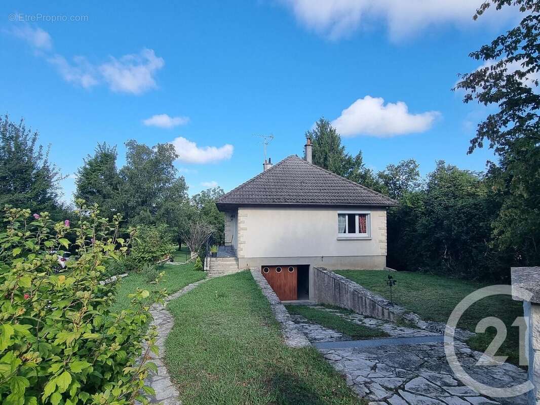 Maison à NEUVY-SUR-LOIRE