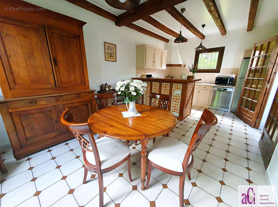 Maison à L'HAY-LES-ROSES