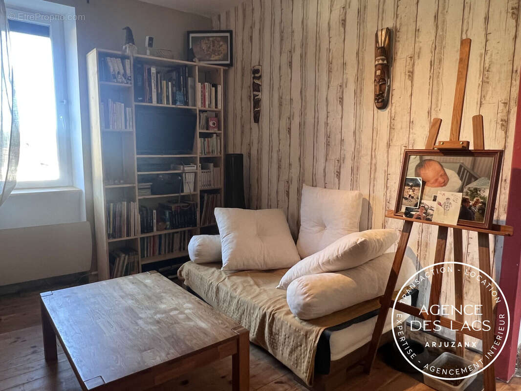 Maison à YGOS-SAINT-SATURNIN