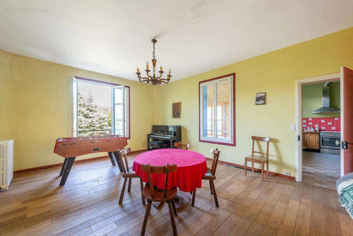 Maison de 8 pièces de 190 m² à Luzancy - photo 4