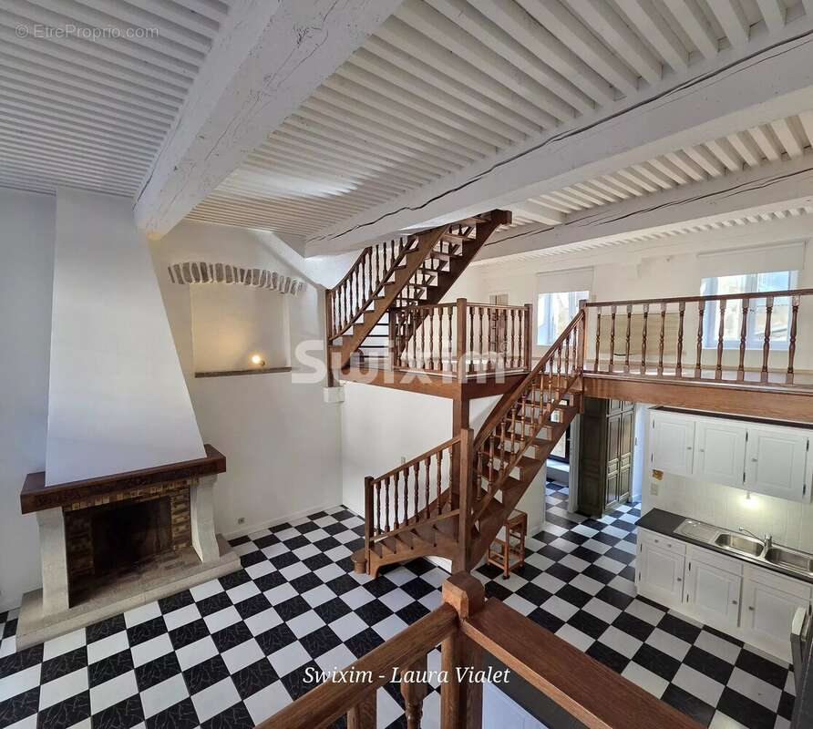 Appartement à POLIGNY