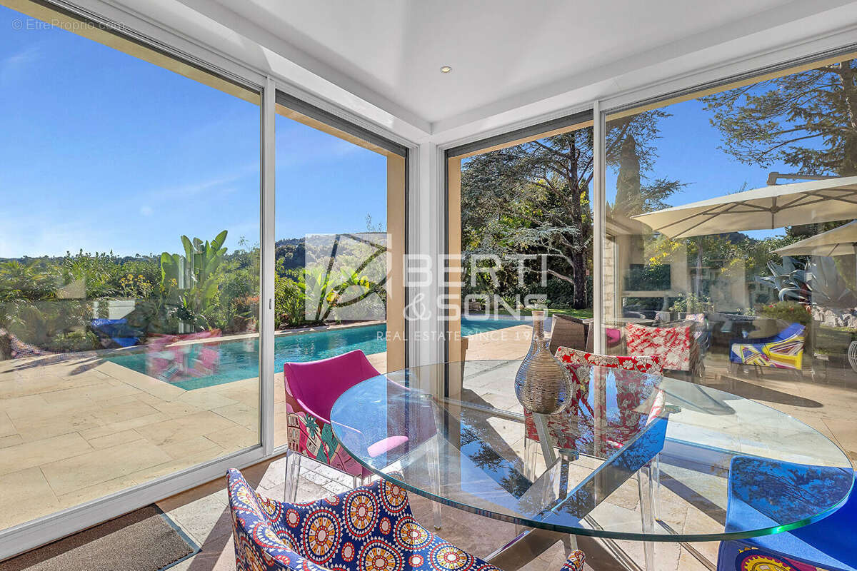 Exclusivite - mandelieu produit rare !  villa 6 pieces en pierre rénovée - quartier recherché - photo 11