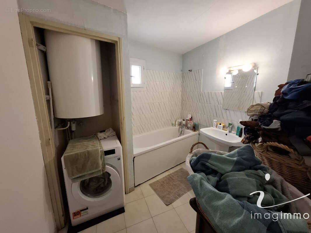 Dans une petite copropriété de 7 lots avec de faibles charges, découvrez cet appartement T3 avec une vue excep - photo 8