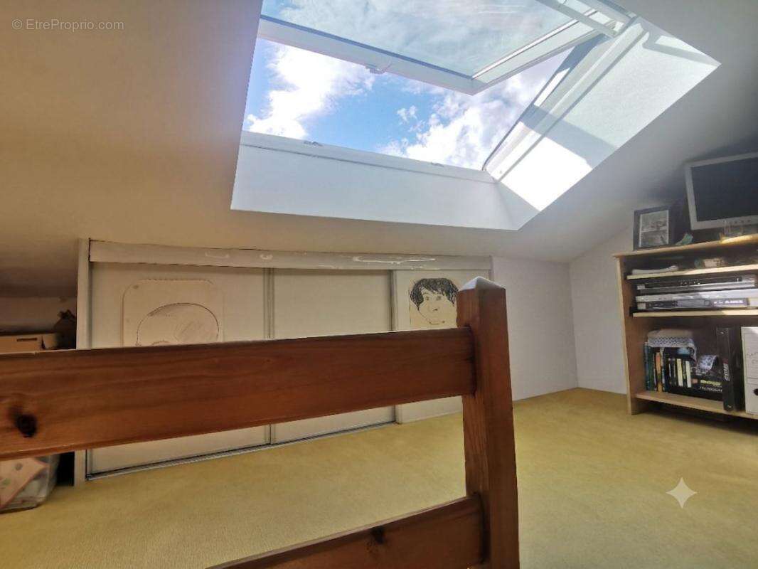 Appartement à L'ARBRESLE