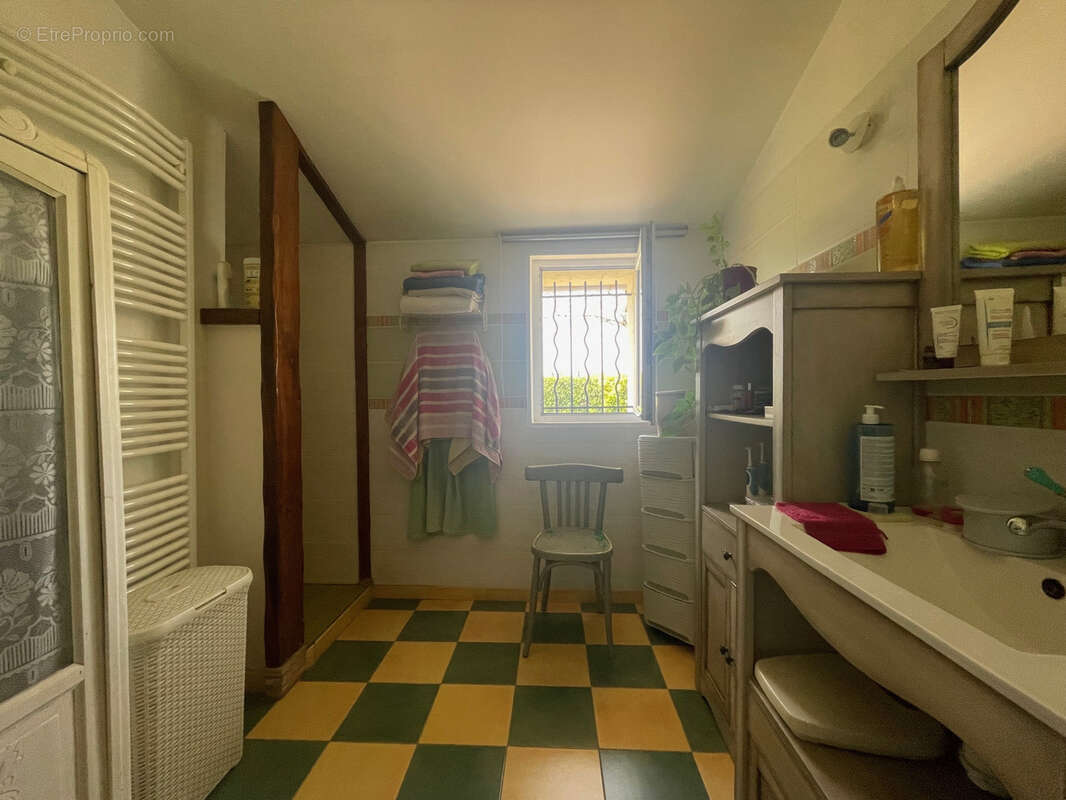 Maison à MEZERAY
