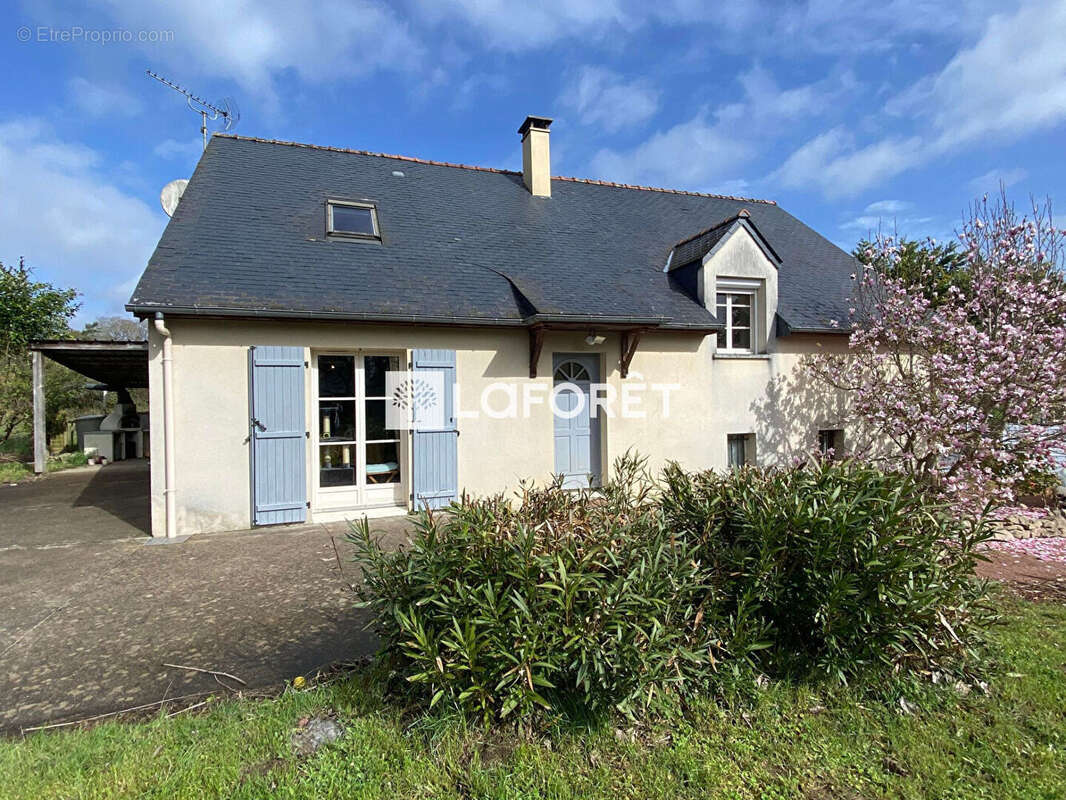 Maison à DISTRE