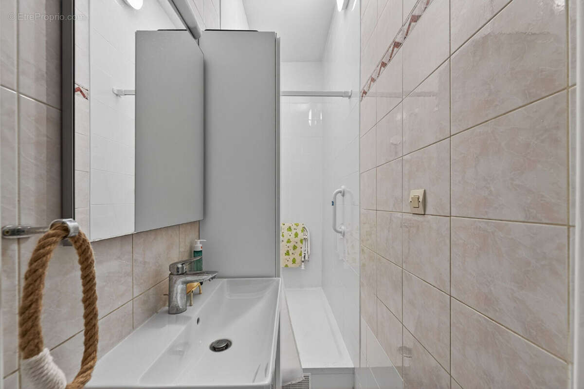 Appartement à PARIS-19E
