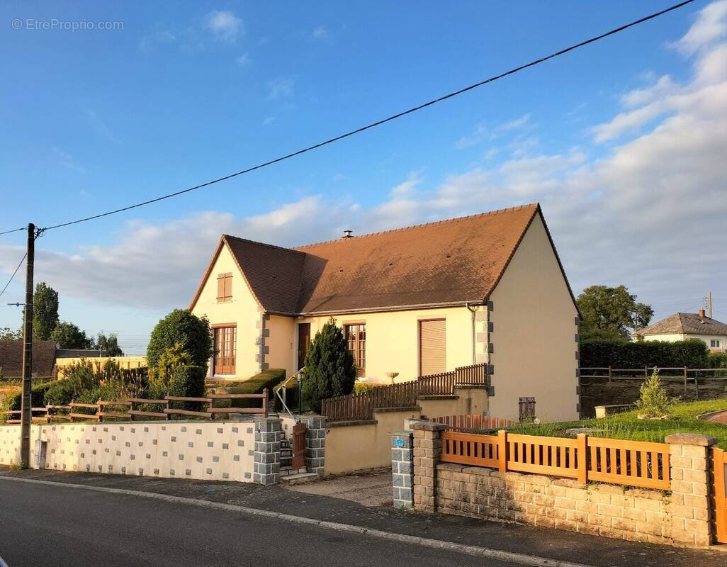 Maison à vendre St Aubin de Loquenay  - Maison à SAINT-AUBIN-DE-LOCQUENAY