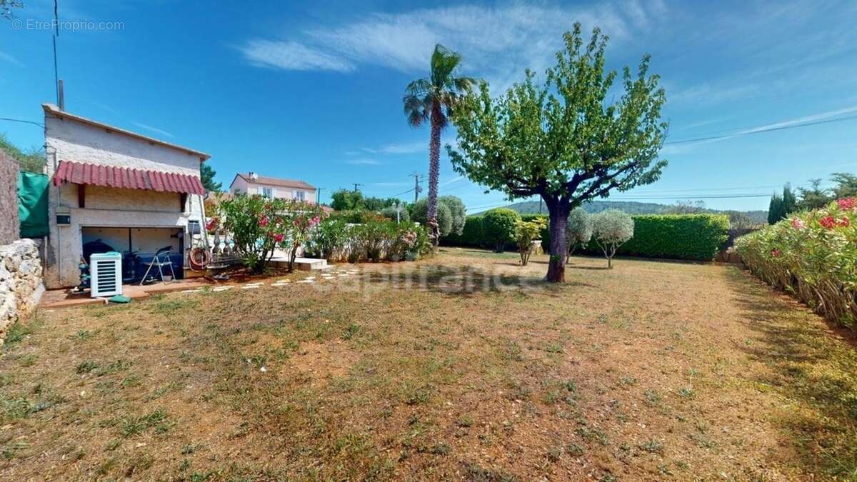 Maison à vendre 5 pièces GAREOULT (83) - photo 13