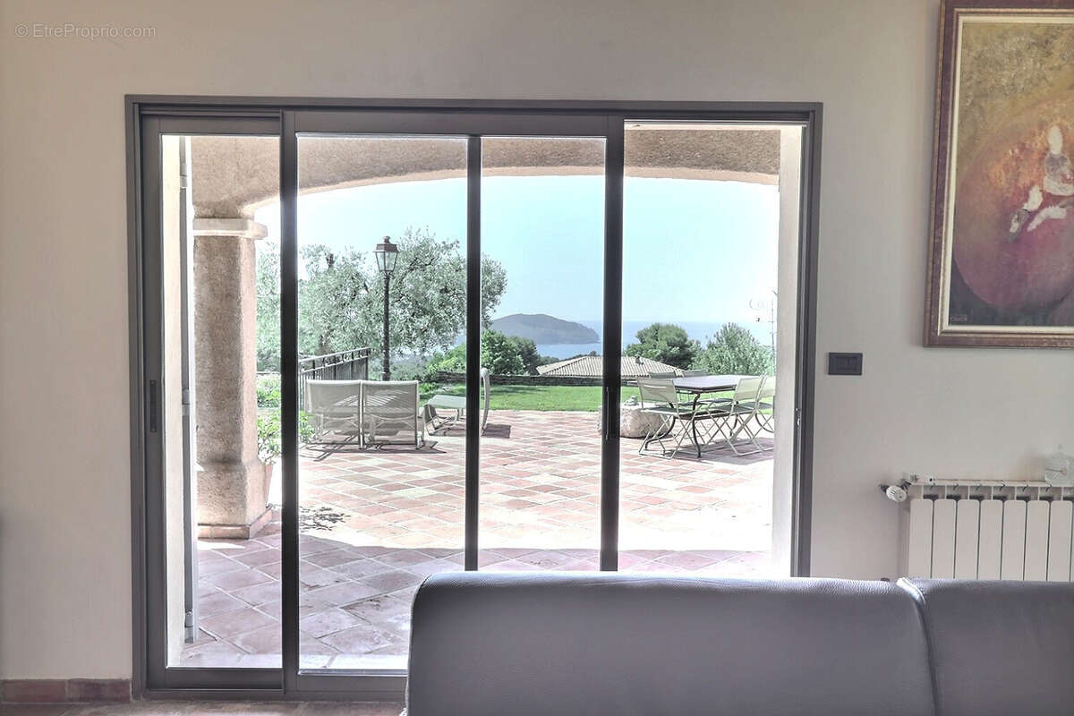 Maison à LA CADIERE-D'AZUR