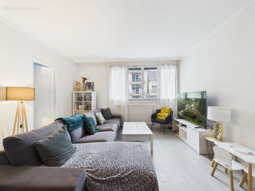 Appartement à SARTROUVILLE