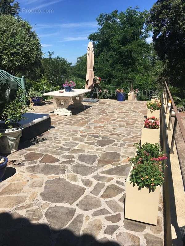 Maison à LA GARDE-FREINET