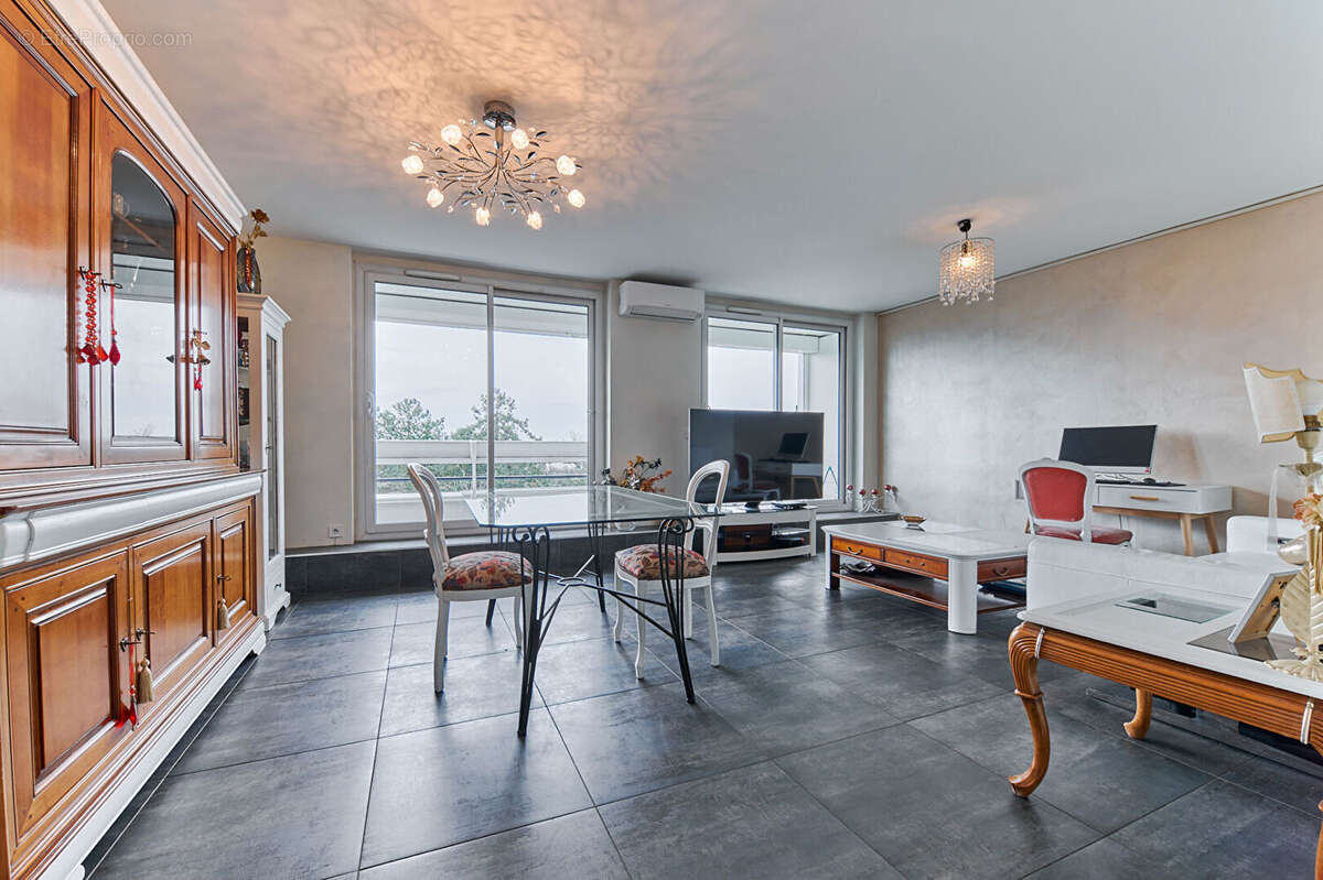 Appartement à LYON-9E