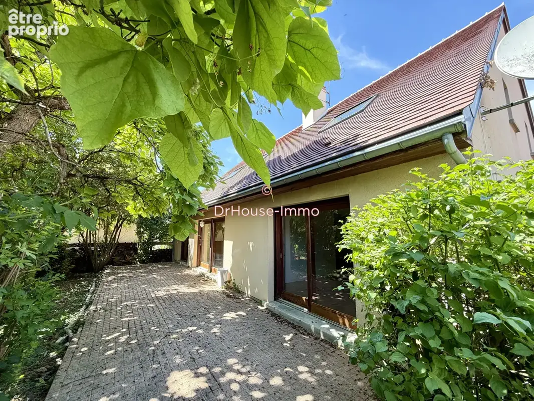 Maison 8 pièces 196 m² à vendre à Amilly (45200) - photo 11