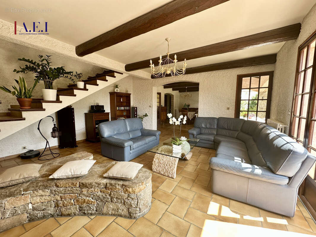 Maison à OLLIOULES