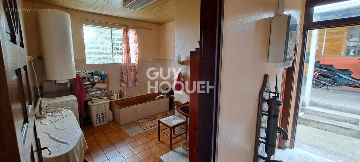 Maison Le Tampon - PONT D'YVES - photo 4