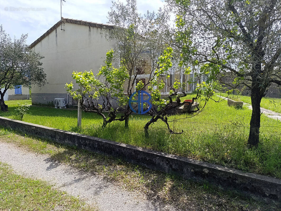 Maison à MIRABEL-AUX-BARONNIES