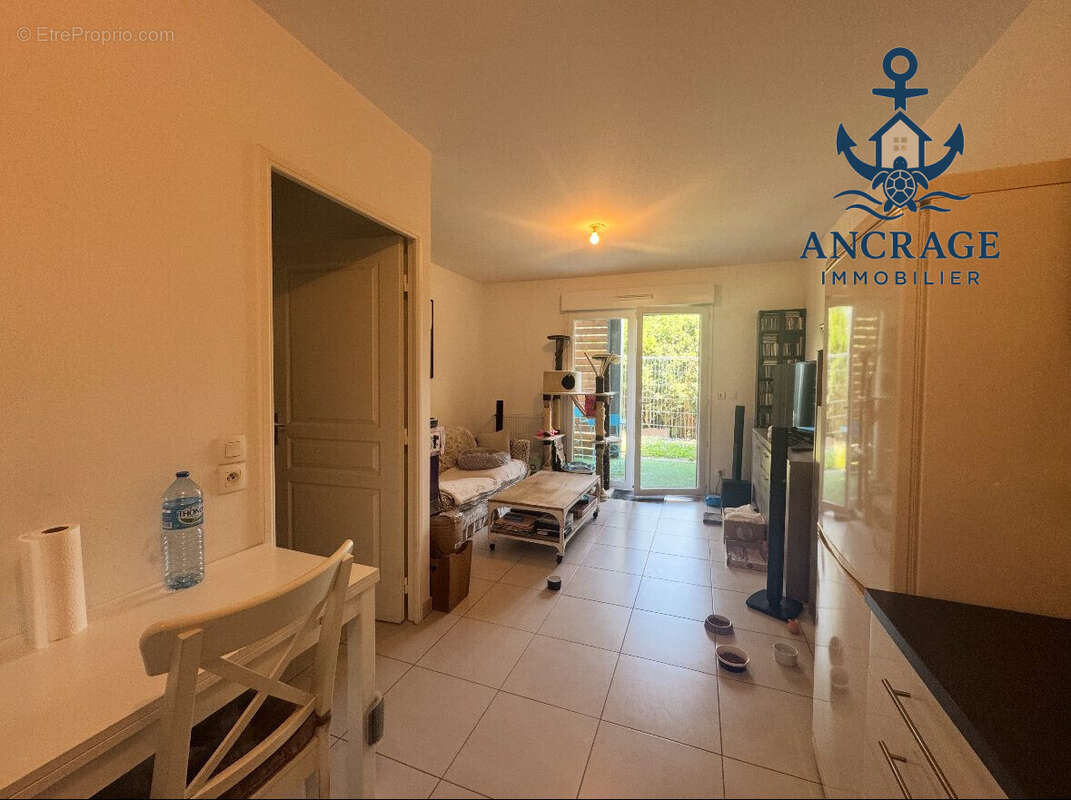 Appartement 39 m² à La Riviere-Saint-Sauveur  - photo 5