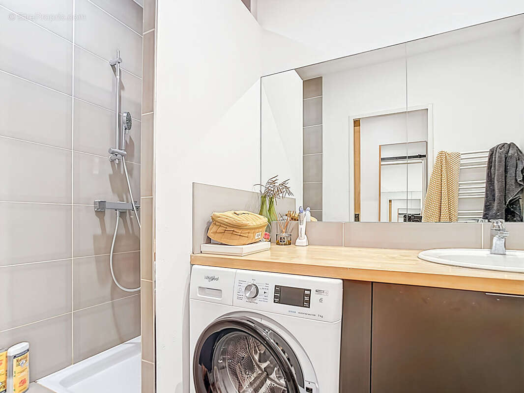 Appartement 46 m2 T2 à vendre Secteur La Joliette 13002 Marseille - photo 6