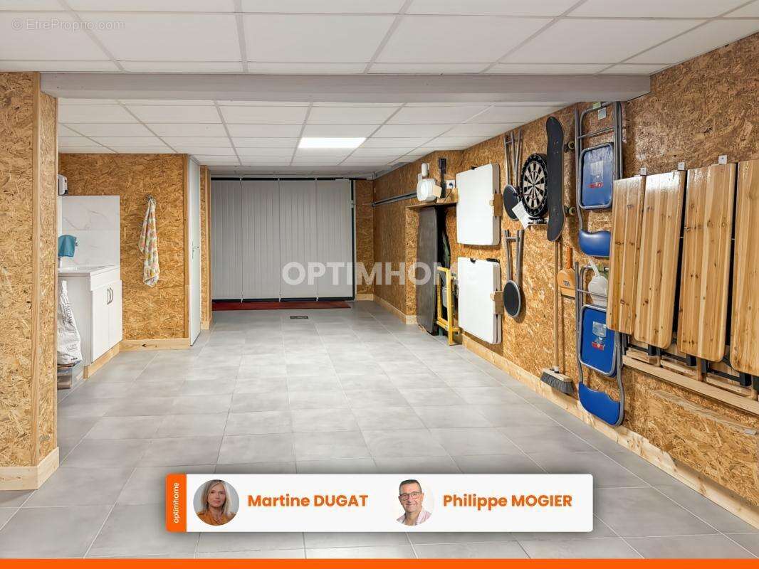 MAGNET (03) – Maison familiale de 185,65 m² habitables – Entièrement rénovée – 4 chambres – 2 grands garages - photo 41