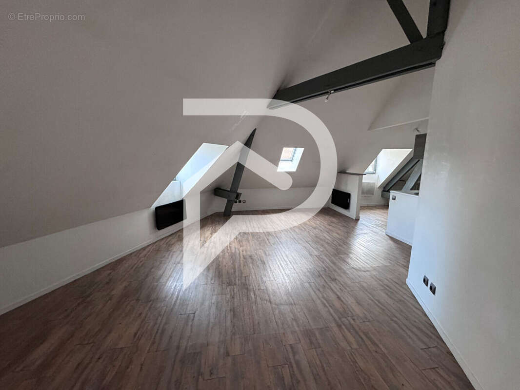 Appartement à NANTEUIL-LE-HAUDOUIN