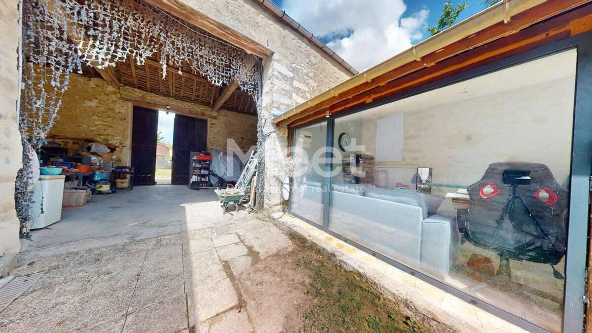 Maison à ESMANS