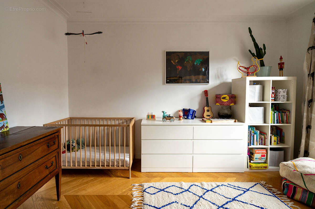 Appartement à PARIS-3E