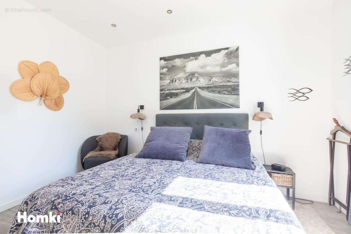 Appartement T3 de 56 m² à Saint-Raphaël 83700, Rue Marius Allongue - photo 9