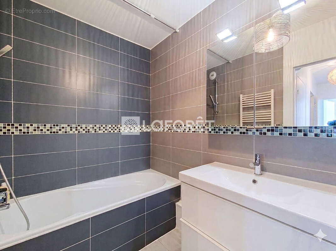 Appartement à SURESNES