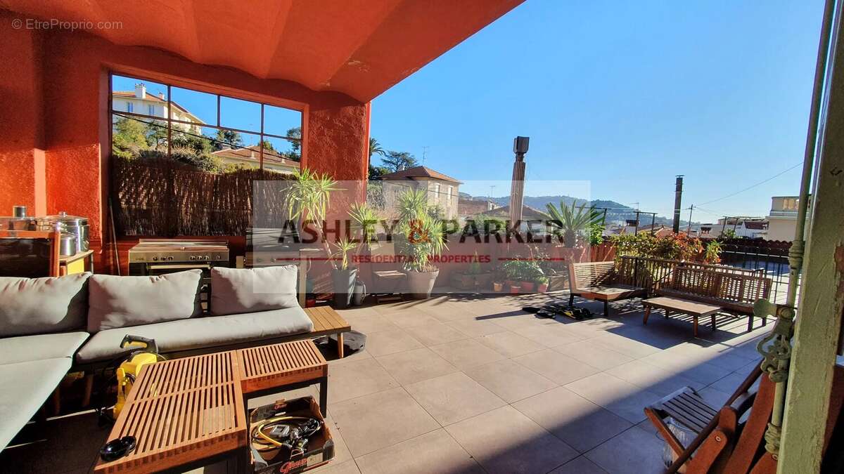 Appartement à CANNES