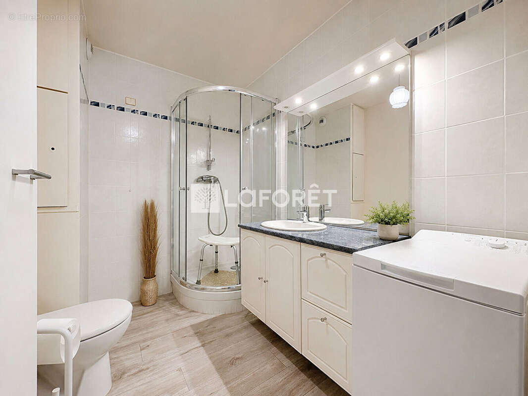 Appartement à SURESNES