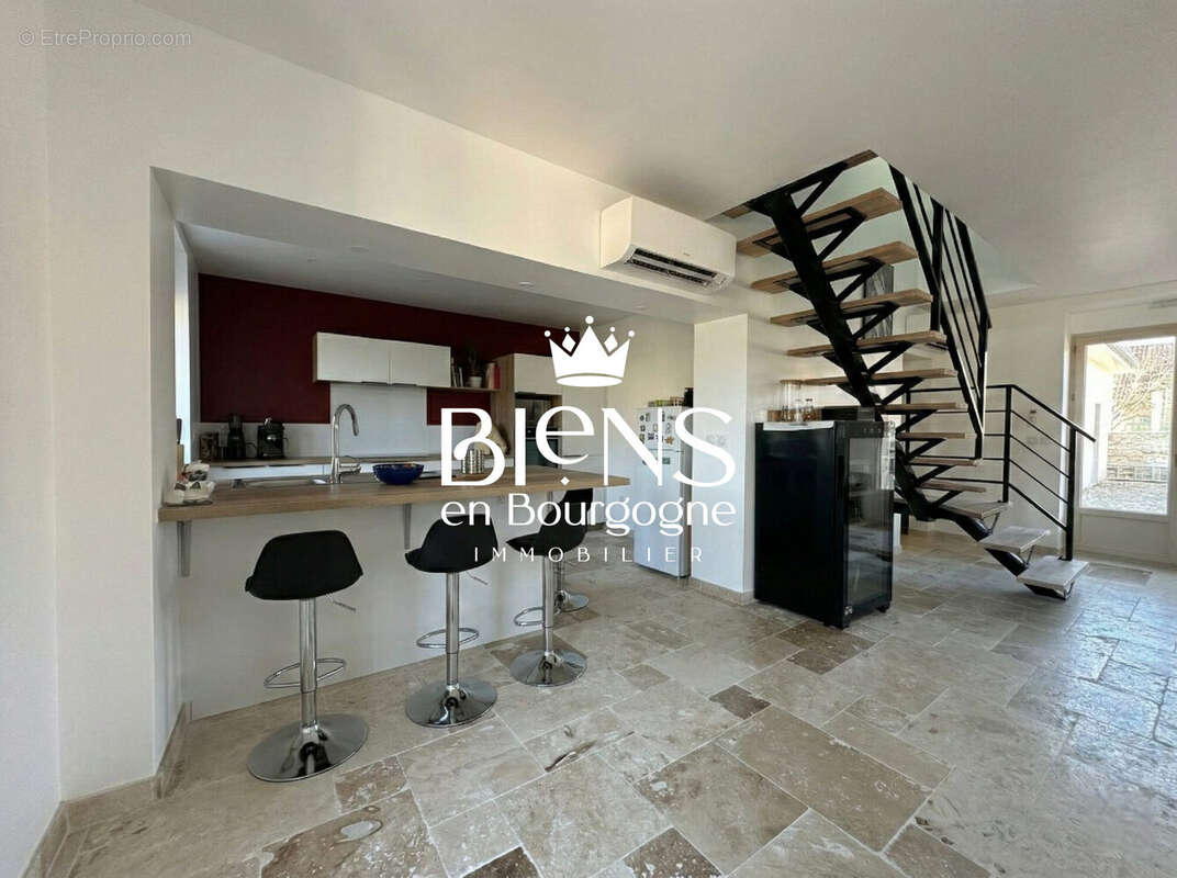 Maison à SAINT-MARCEL