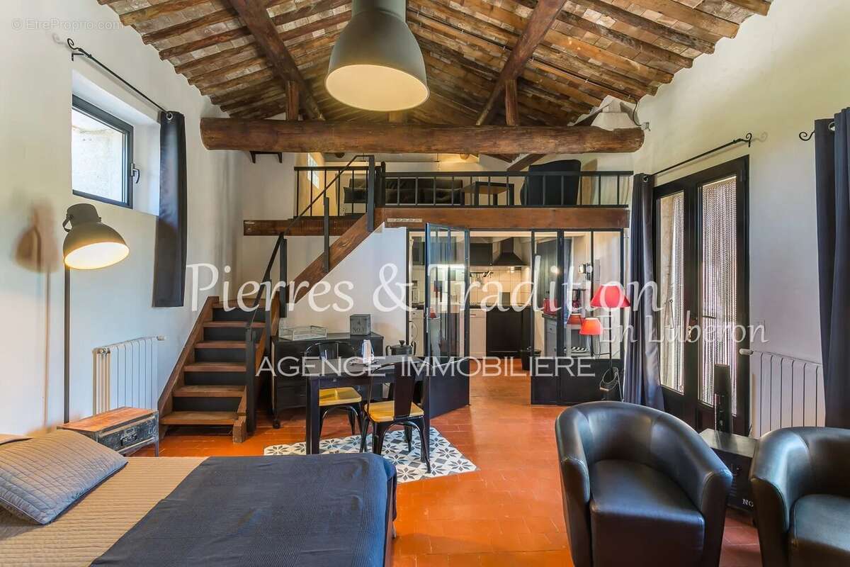 Maison à ROUSSILLON