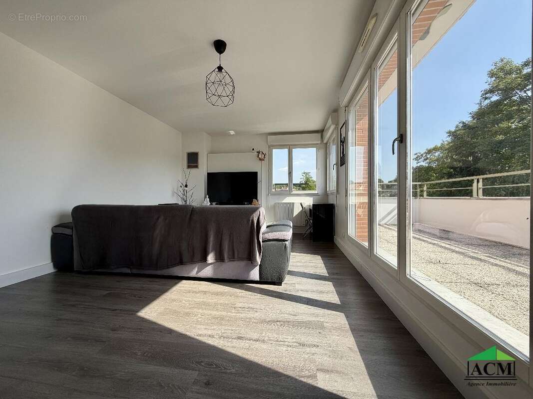Appartement à MERY-SUR-OISE