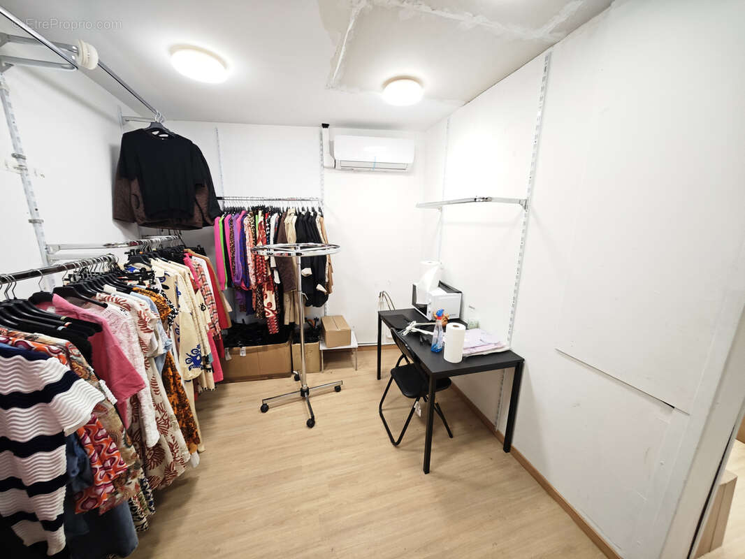 Commerce à LA MADELEINE