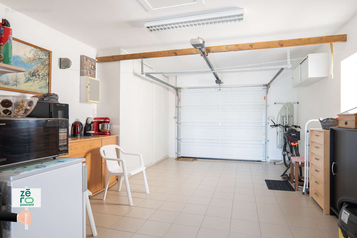 Longeville-sur-Mer   Maison de plain-pied 3 chambres avec piscine, véranda, garage et panneaux solaires   Hype - photo 18