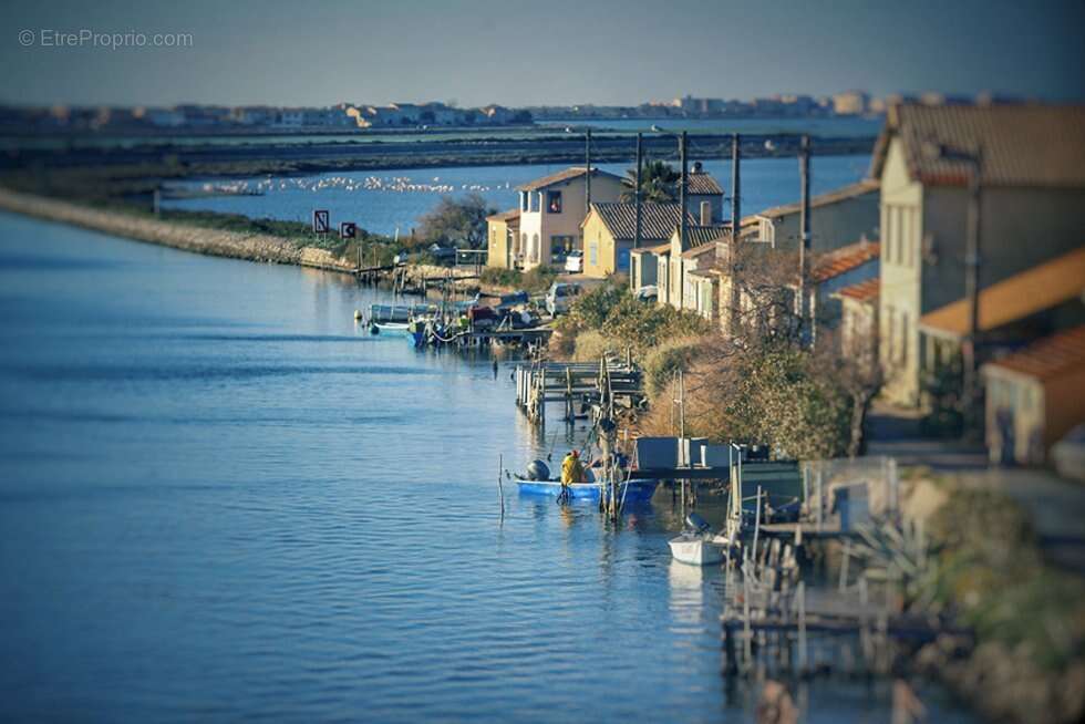 Maison à VIC-LA-GARDIOLE