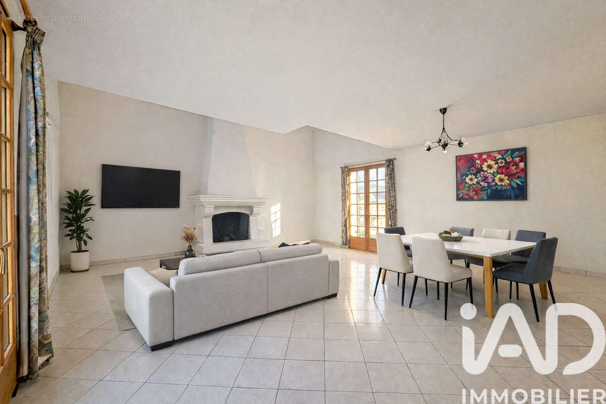 Photo 3 - Maison à LES MUREAUX