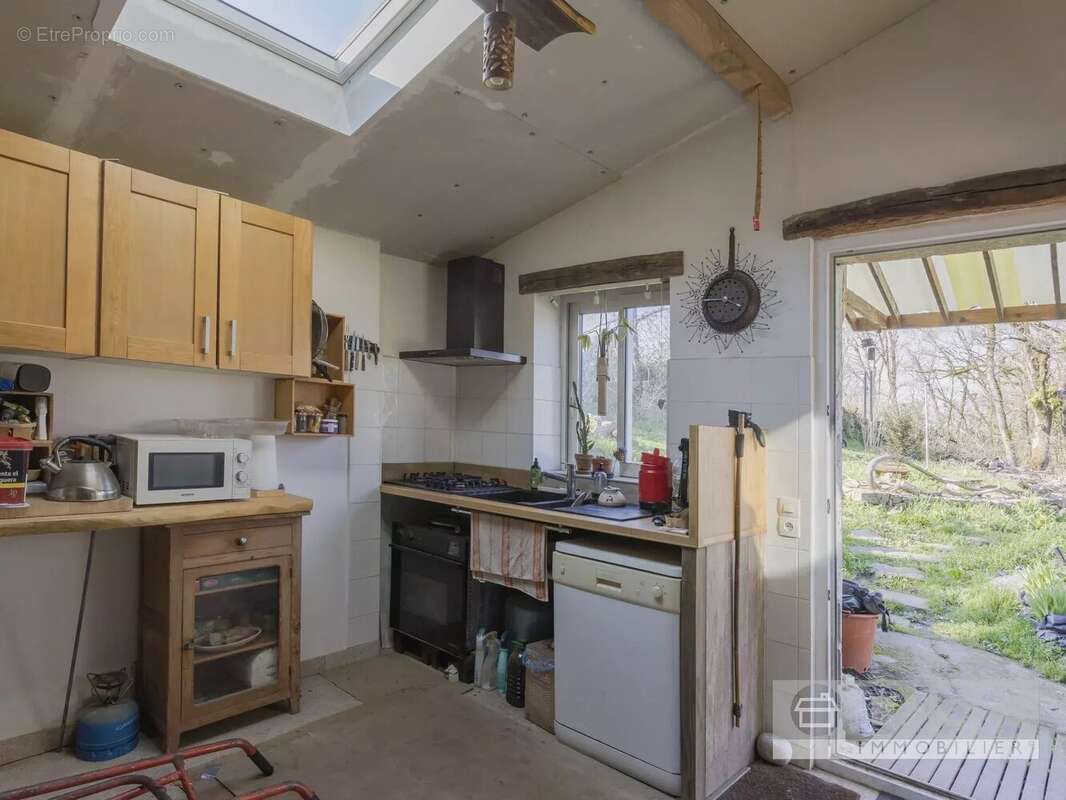 Maison à SAINT-MARTIN-LAGUEPIE