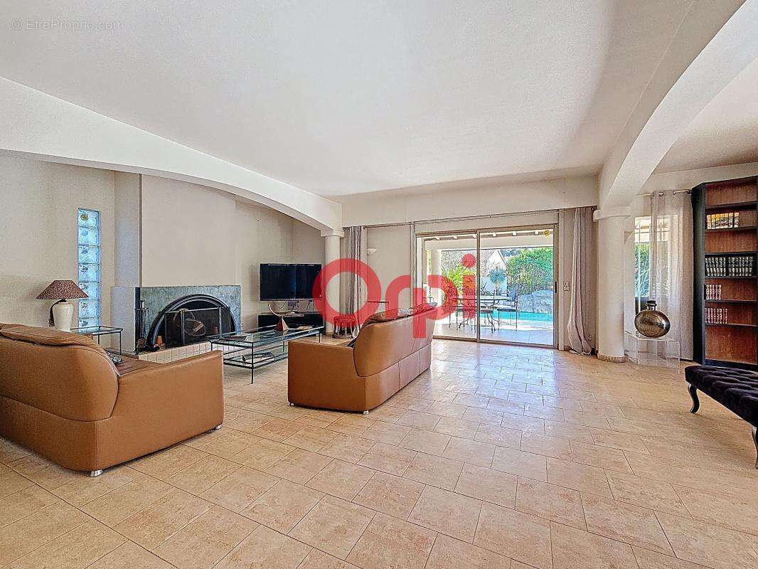 Maison à SIX-FOURS-LES-PLAGES